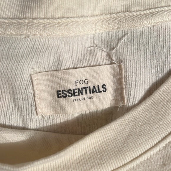 Fear of God Essentials Tshirt - Picture 3 of 4